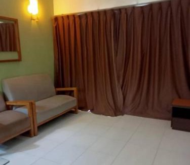 Endah Apartment | Family Homestay