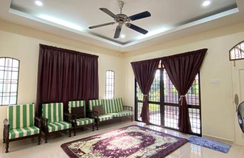Kampung Sekati House | Family Homestay