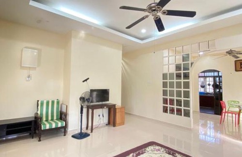 Kampung Sekati House | Family Homestay