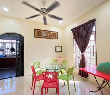 Kampung Sekati House | Family Homestay