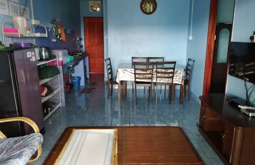 Kundasang House | Family Homestay Nearby Desa Dairy Farm (5 minutes)