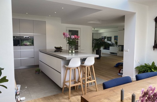 Abcoude Villa | Family house, 4 x 2 bed, waterfront villa - Amsterdam