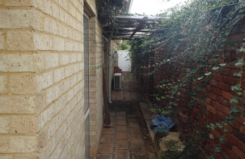 Cottesloe House | Family house available