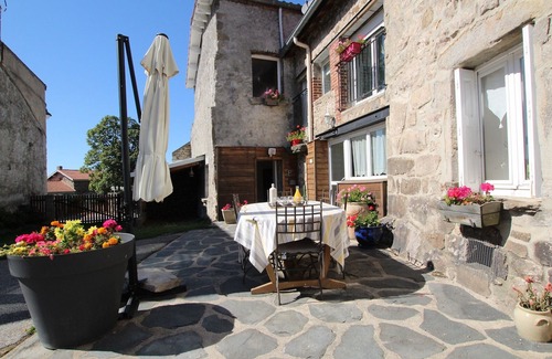 Saint-Just-Malmont Cottage | Family house near Pilat Regional Park