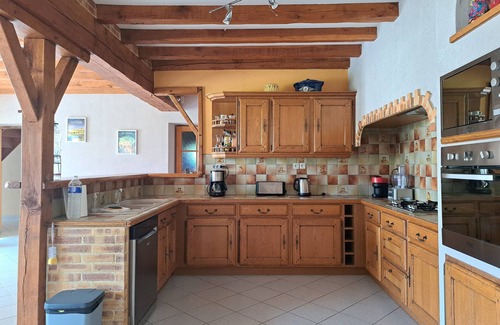 Courcoue House | Family house near Richelieu with swimming pool 12 adults/2 babies