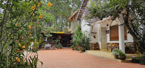 Da Lat House | Family house - stay on pine hill Dalat