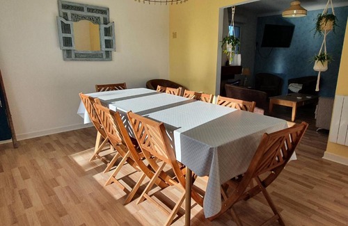 Trevou-Treguignec House | family house with garden near the sea