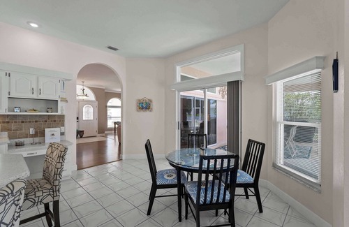 Port Charlotte House | Family Lake Front Getaway, Heated Pool Dock/Kayak