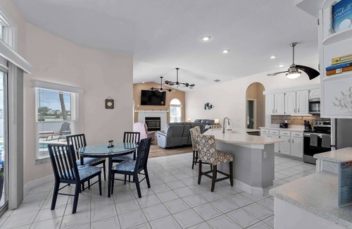 Port Charlotte House | Family Lake Front Getaway, Heated Pool Dock/Kayak