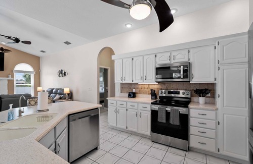 Port Charlotte House | Family Lake Front Getaway, Heated Pool Dock/Kayak