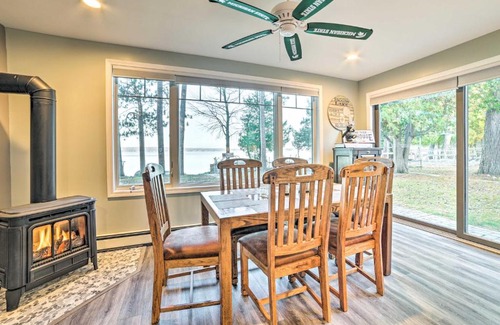 Higgins Lake House | Family Lakefront Retreat Fish, Boat and Hike!
