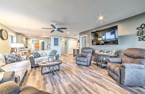 Higgins Lake House | Family Lakefront Retreat Fish, Boat and Hike!