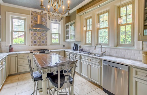 Laurinburg Villa | Family Laurinburg Home w/Private Yard & BBQ