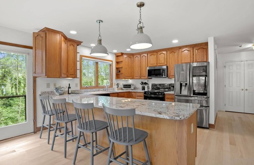 St. Leonard House | Family Luxury: 5BR, GameRm, MovieRm, Kayaks, PingPong, Fire Pit, Beach