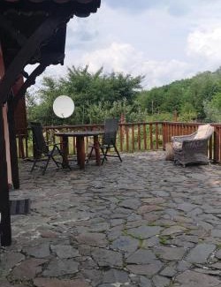 Cartisoara House | Family Mountain Cottage