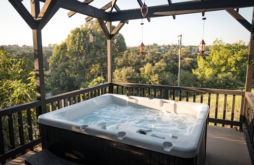 Fallbrook House | Family Mountain Home! Hot Tub, Gameroom, Privacy. Dogs free! Wedding venues.