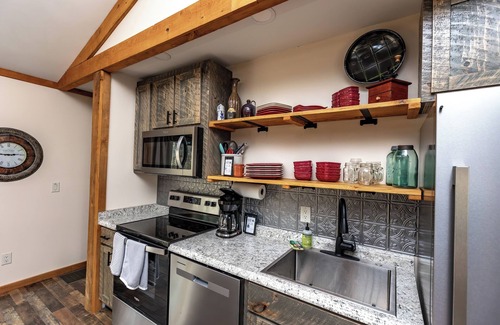 Cool Ridge Cabin | Family Mountain Getaway, Stay in the New River Gorge Area, Near Glade Creek Farm