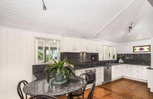 Mount Louisa House | Family Oasis for Christmas in Townsville