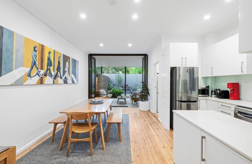 North Bondi Apartment | Family & Pet Friendly 2BR Apartment
