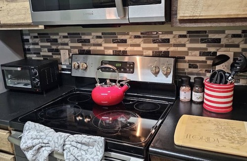 Southside Apartment | Family & Pet Friendly Condo