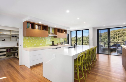 Sunshine Coast Apartment | Family & Pet friendly Beach Side Villa