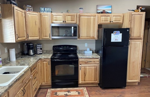 Platte Cabin | Family & pet friendly cabin. Close to excellent fishing, boating and hunting.