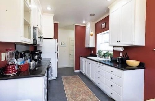 Newberg House | Family/Pet Friendly Craftsman
