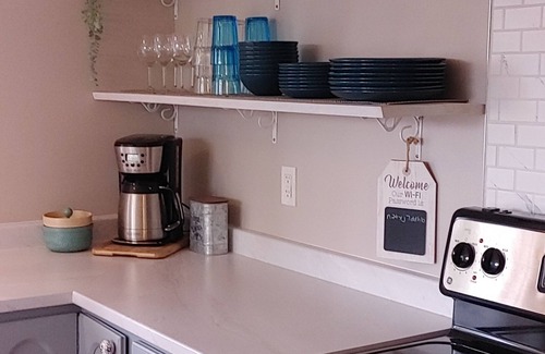 Black Creek House | Family & pet friendly guesthouse with private beach
