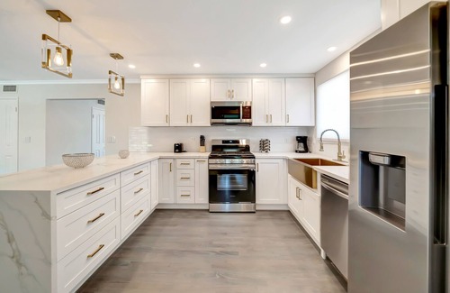 West Hills House | Family&Pet-friendly home w/huge backyard & Pool!