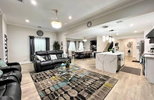 Eagle Rock House | Family/pet friendly home near Hollywood & Pasadenan