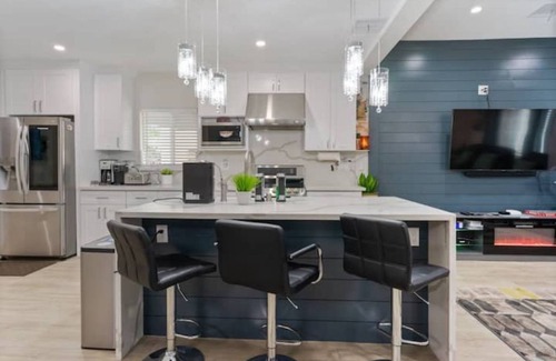 Eagle Rock House | Family/pet friendly home near Hollywood & Pasadenan