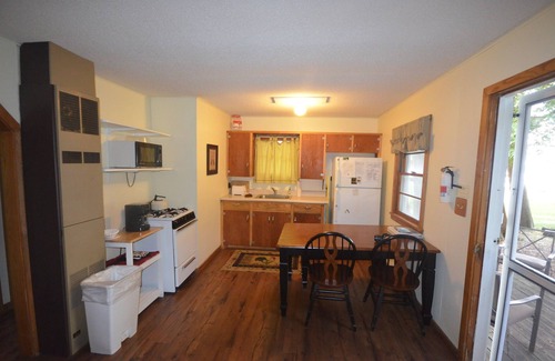 Maple City House | Family resort cottage 3 on Big Glen Lake-Rent 1 or 5 -Dock,m Kayaks, Rowboat