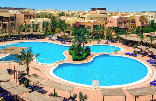 Makadi Bay House | Family-Retreat Room with Outdoor Pool | Steps from Private Beach in Makadi