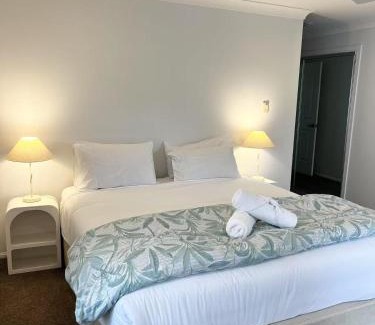 Burleigh Waters House | Family retreat in Burleigh