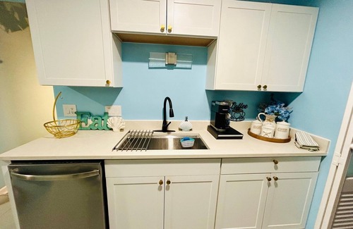 Charlotte House | Family Retreat near Ballantyne, SouthPark & CLT; Walking distance Shops/Dinning