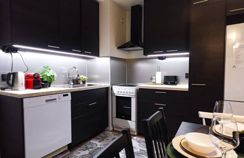 Vantaa Apartment | Family Retreat | Near Train & Kuusijärvi Lake
