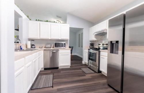 Westside House | Family Retreat Near NAS JAX and Orang Park Mall with Gameroom