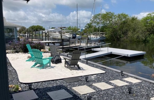 Hudson Beach Estates House | Family Retreat On the Canal!