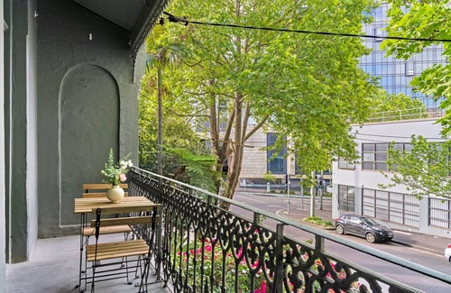 Pyrmont House | Family Retreat: Sydney Harbour, The Star | Pool + Games