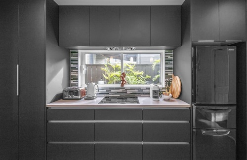 Greenlane - Ellerslie House | Family Retreat with Private Spa & Outdoor Oasis