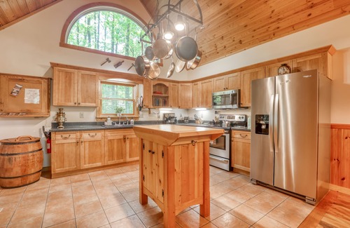 Millville Ski Chalet | Family Reunion Escape: Warm 3BR Chalet