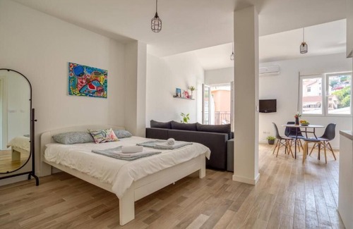 Golubovina Apartment | Family Rooftop Apartment Magi Budva