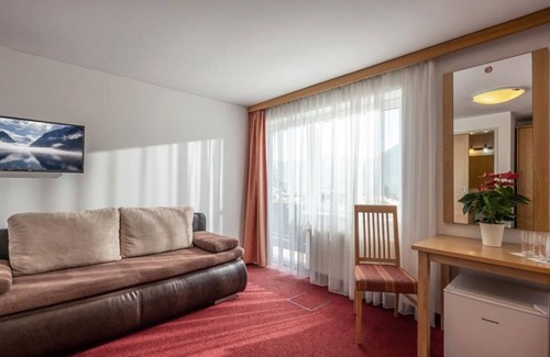 Maurach House | Family room - Alpenhotel Edelweiss
