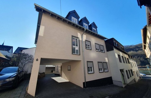 Alken Apartment | Family room "Burgberg" with balcony - accommodation in the Brandgasse