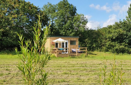 Liverton Cabin | Family room-Standard-Ensuite