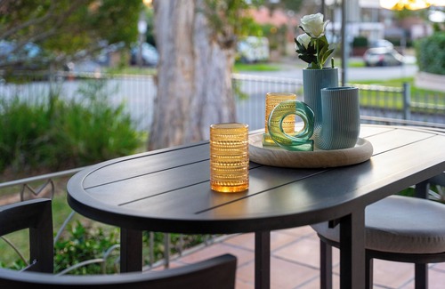North Ryde House | Family-Sized Comfort - 4BR Near Macquarie & Metro