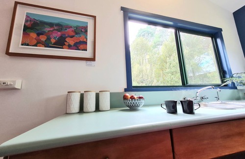 Ranelagh Cabin | Family sized Forest cabin with outdoor bath, fire, only 50 minutes from Hobart