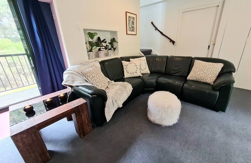 Ranelagh Cabin | Family sized Forest cabin with outdoor bath, fire, only 50 minutes from Hobart