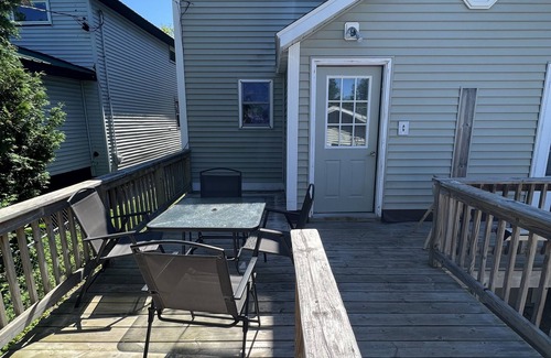Ishpeming House | Family sized Home 10 min walk to Marina
