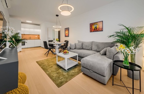 Novi Zagreb Apartment | Family-sized modern apartment 2 minutes to the Arena Mall Zagreb